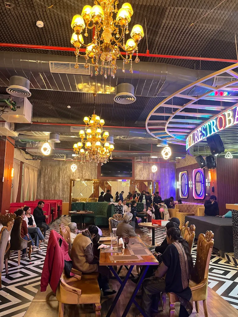 Shahi Mahal – Evening Dining Atmosphere